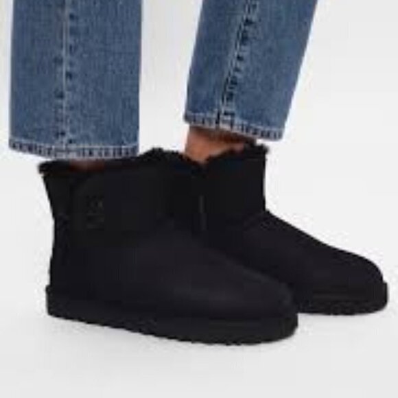 UGG Mini Bailey Button II  Woman Size 9 - Picture 1 of 9